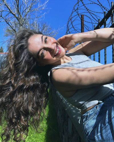 Cemre Baysel seksi ifşa fotoğrafı 138