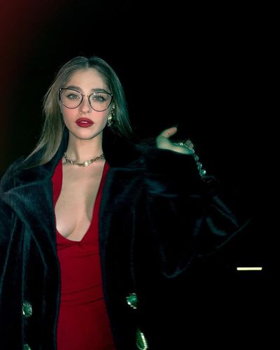Cemre Baysel seksi ifşa fotoğrafı 145
