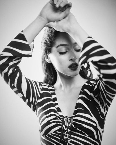 Cemre Baysel seksi ifşa fotoğrafı 225