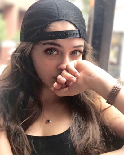 Cemre Baysel seksi ifşa fotoğrafı 286