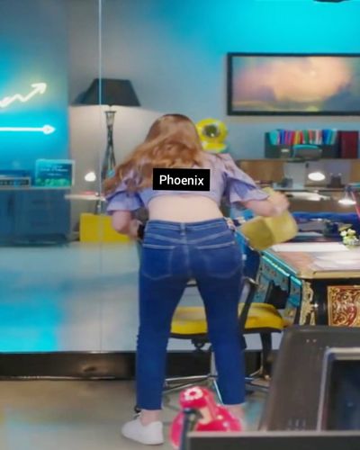 Cemre Baysel seksi ifşa fotoğrafı 300