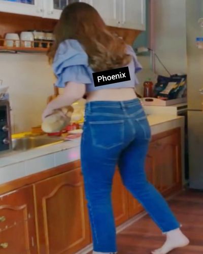 Cemre Baysel seksi ifşa fotoğrafı 307