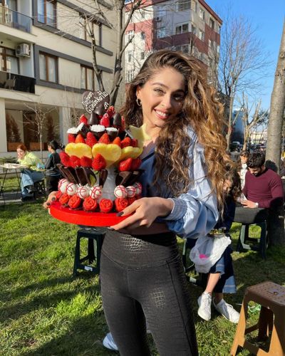 Cemre Baysel seksi ifşa fotoğrafı 323