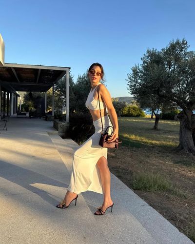 Cemre Baysel seksi ifşa fotoğrafı 33
