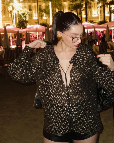 Cemre Baysel seksi ifşa fotoğrafı 372
