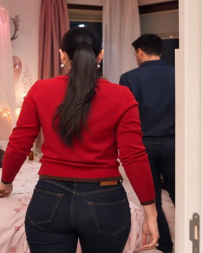 Cemre Baysel seksi ifşa fotoğrafı 384
