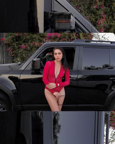 Cemre Baysel seksi ifşa fotoğrafı 397