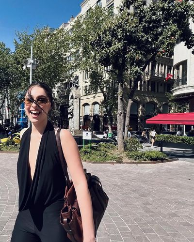 Cemre Baysel seksi ifşa fotoğrafı 424
