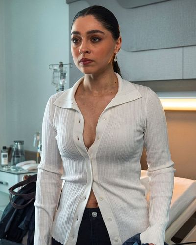 Cemre Baysel seksi ifşa fotoğrafı 427