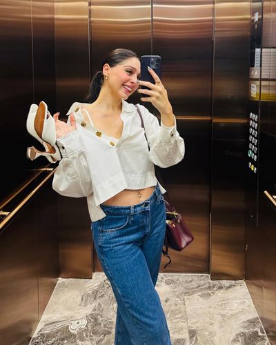 Cemre Baysel seksi ifşa fotoğrafı 53