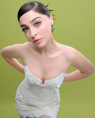 Cemre Baysel seksi ifşa fotoğrafı 58