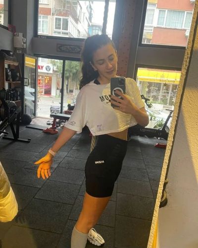 Ceren Benderlioğlu seksi ifşa fotoğrafı 91600