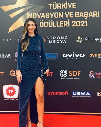 Ceren Benderlioğlu seksi ifşa fotoğrafı 91415