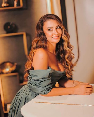 Ceren Benderlioğlu seksi ifşa fotoğrafı 91411