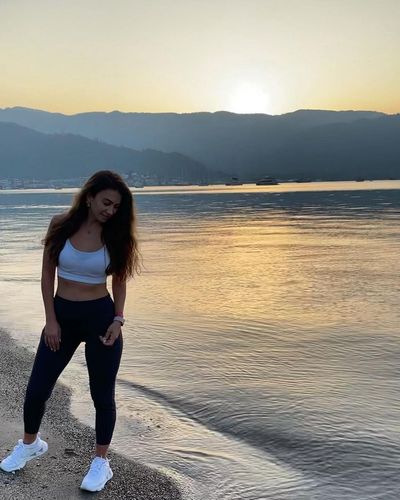 Ceren Benderlioğlu seksi ifşa fotoğrafı 91370