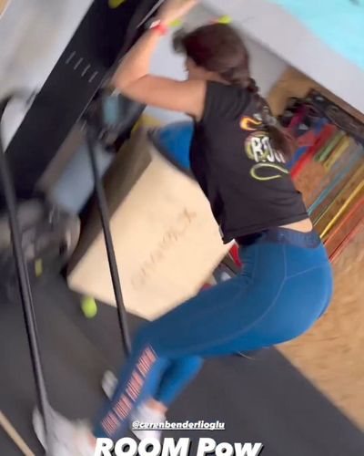 Ceren Benderlioğlu seksi ifşa fotoğrafı 872