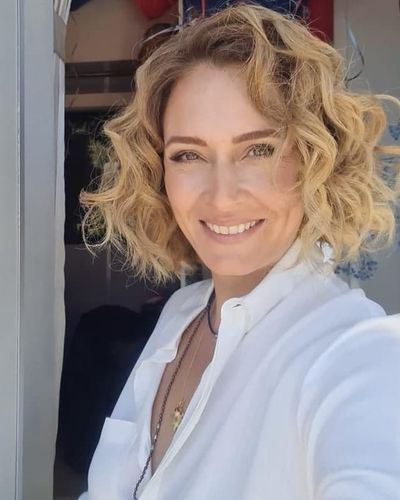 Ceyda Düvenci seksi ifşa fotoğrafı 11