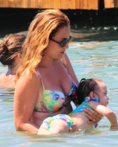 Ceyda Düvenci seksi ifşa fotoğrafı 50