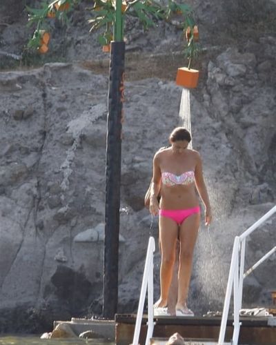 Ceyda Düvenci seksi ifşa fotoğrafı 62