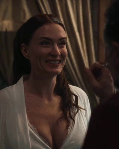 Ceyda Düvenci seksi ifşa fotoğrafı 3 — The Prince (2023)