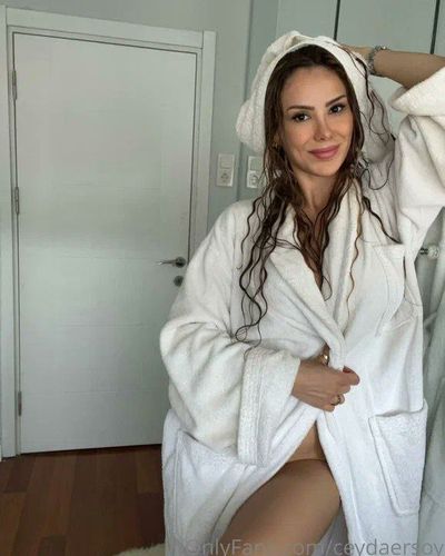 Ceyda Ersoy seksi ifşa fotoğrafı 79