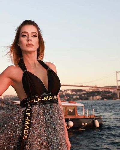 Çiğdem Batur seksi ifşa fotoğrafı 146