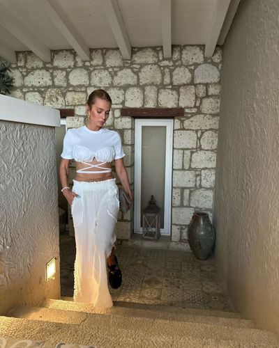 Çiğdem Batur seksi ifşa fotoğrafı 148