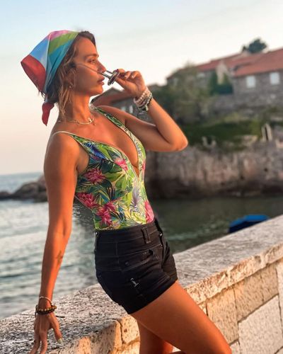 Çiğdem Batur seksi ifşa fotoğrafı 38049