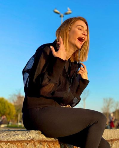 Çiğdem Batur seksi ifşa fotoğrafı 37777