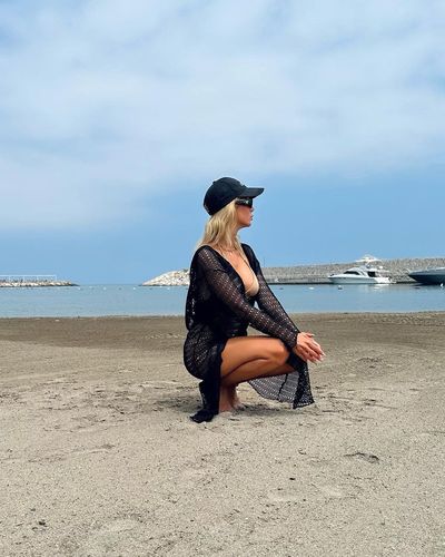 Çiğdem Batur seksi ifşa fotoğrafı 3