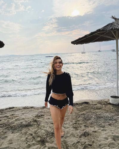 Damla Colbay seksi ifşa fotoğrafı 19