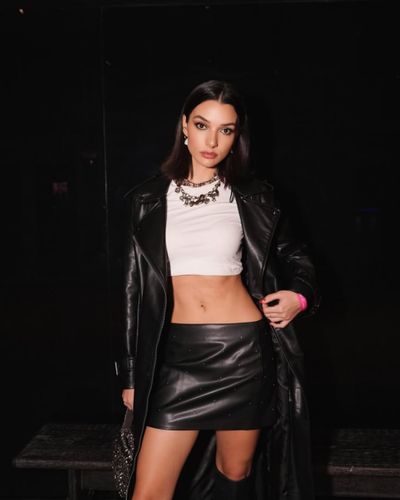 Damla Colbay seksi ifşa fotoğrafı 3