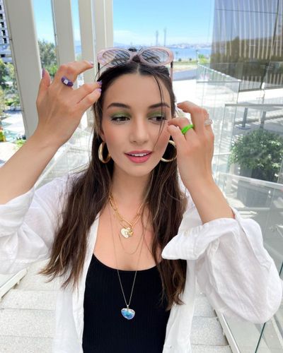 Damla Colbay seksi ifşa fotoğrafı 44