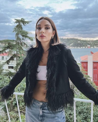 Damla Colbay seksi ifşa fotoğrafı 6