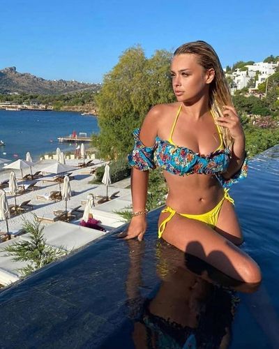 Damla Debre seksi ifşa fotoğrafı 4