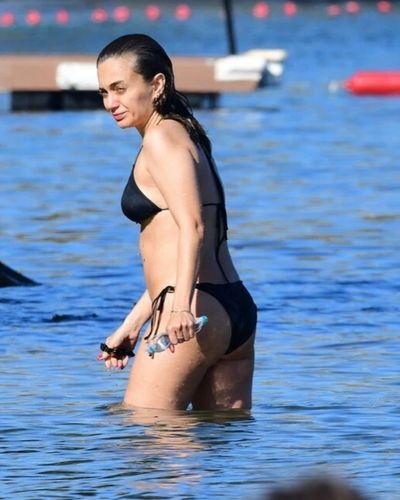 Damla Sönmez seksi ifşa fotoğrafı 91006