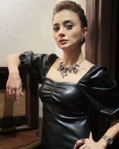 Damla Sönmez seksi ifşa fotoğrafı 90836