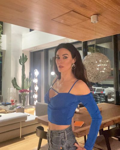Defne Samyeli seksi ifşa fotoğrafı 123