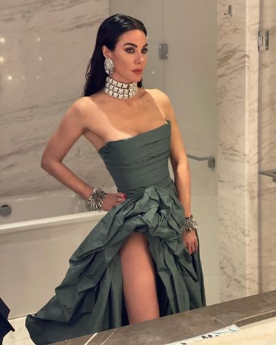 Defne Samyeli seksi ifşa fotoğrafı 133