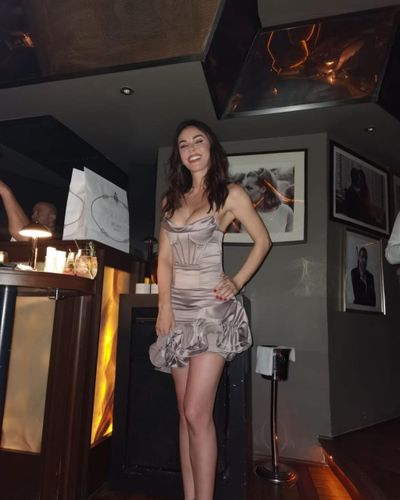 Defne Samyeli seksi ifşa fotoğrafı 165