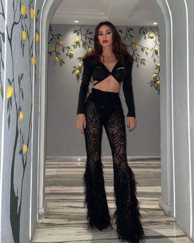 Defne Samyeli seksi ifşa fotoğrafı 61444