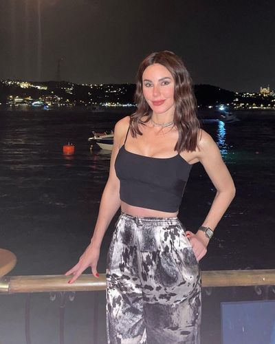 Defne Samyeli seksi ifşa fotoğrafı 61438