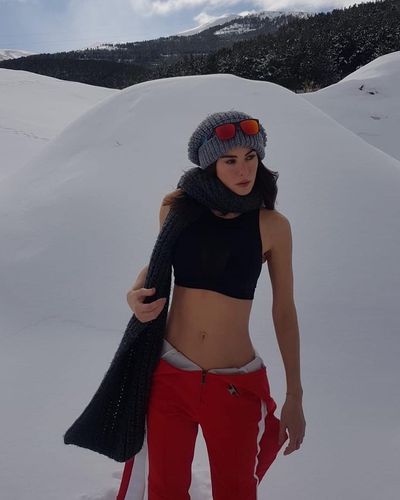 Defne Samyeli seksi ifşa fotoğrafı 218