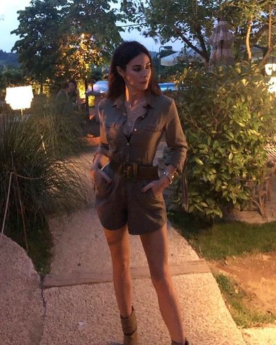 Defne Samyeli seksi ifşa fotoğrafı 235