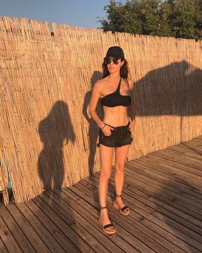Defne Samyeli seksi ifşa fotoğrafı 289