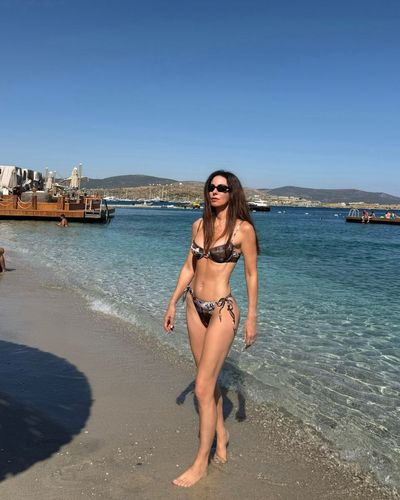 Defne Samyeli seksi ifşa fotoğrafı 342