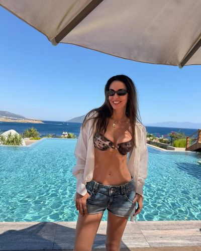 Defne Samyeli seksi ifşa fotoğrafı 345
