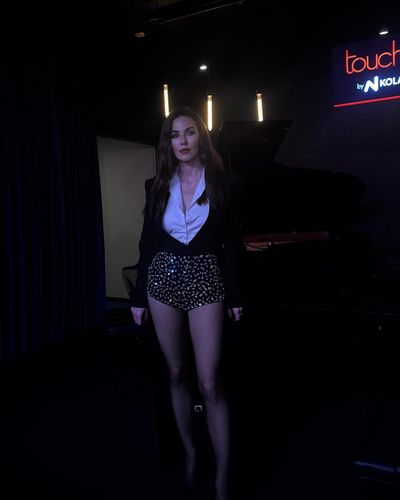 Defne Samyeli seksi ifşa fotoğrafı 361