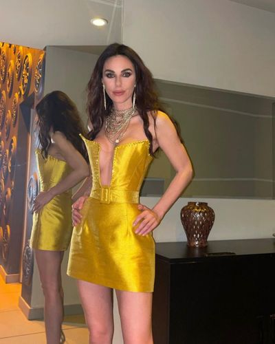 Defne Samyeli seksi ifşa fotoğrafı 46