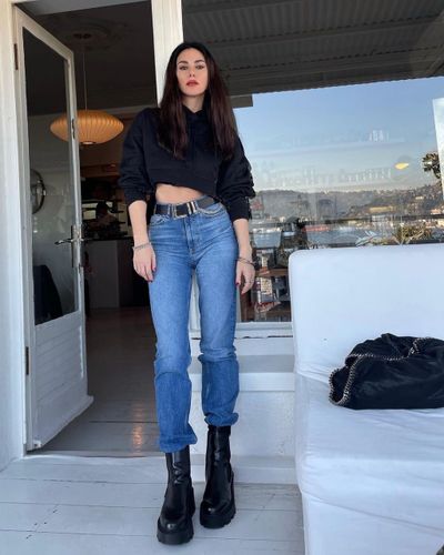 Defne Samyeli seksi ifşa fotoğrafı 89